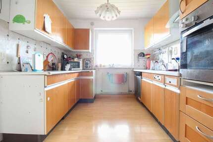 Haus Ahnatal - 6 Zimmer, 211 m&sup2;, 348.000&euro; | Angebot:25293277