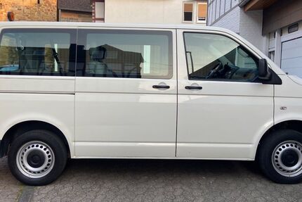 VW T5 Transporter 324.000 km 8.400 &euro; Fritzlar 34560