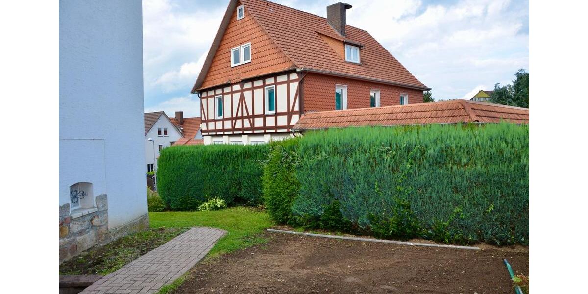 Charmante Doppelhaushälfte mit 4 Zimmern, Küche und kleinem Garten! 4 zimmer