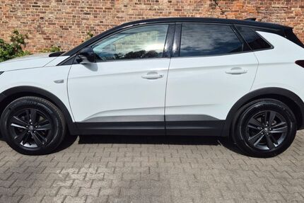Opel Grandland (X) 68.000 km 15.900 &euro; Lohfelden 34253