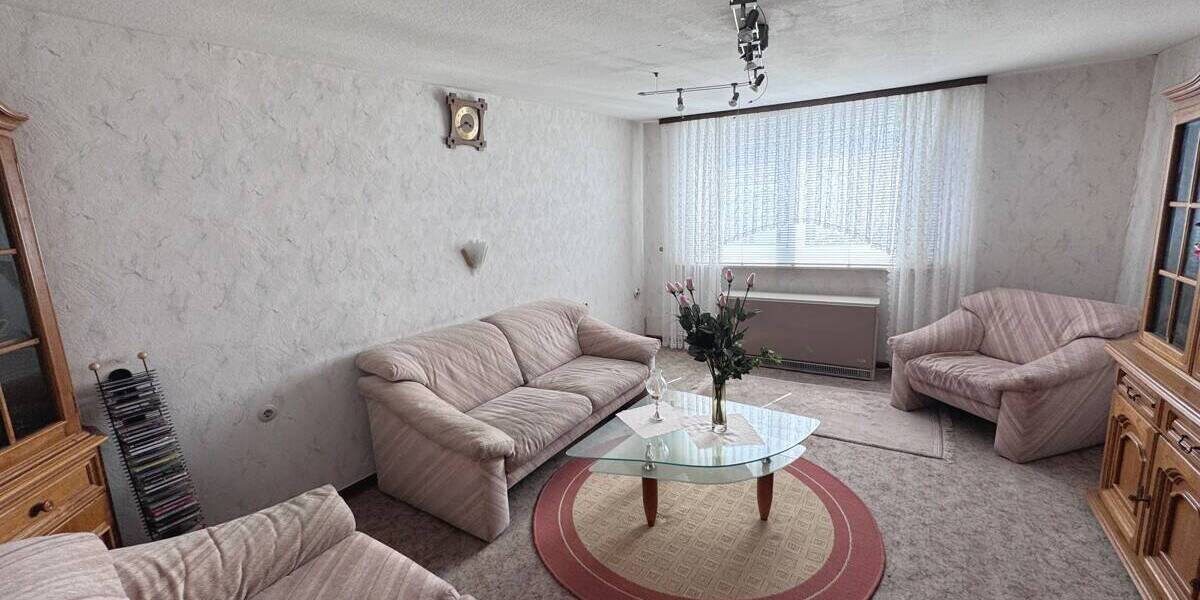 Einfamilienhaus Wolfhagen - 9 Zimmer, 210 m&sup2;, 159.000&euro; | Angebot:26657540