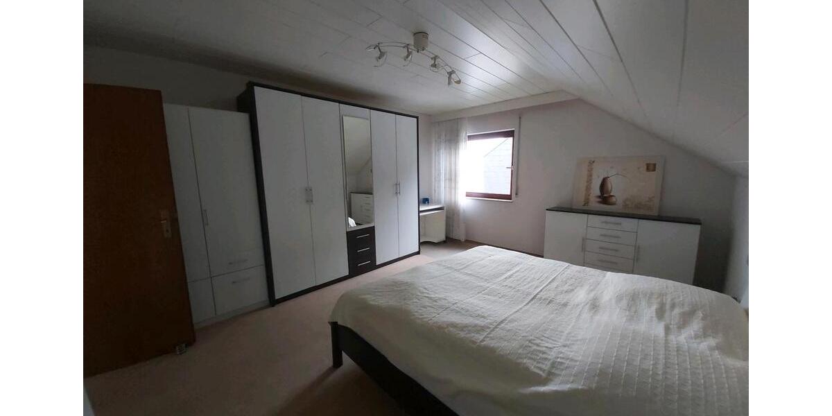 Dachgeschoßwohnung Lohfelden - 2.5 Zimmer, 470&euro; | Angebot:21850171