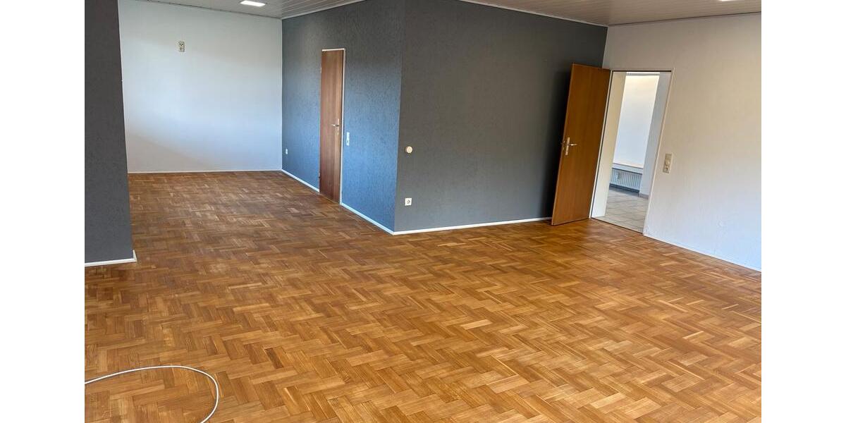 Erdgeschoßwohnung Hofgeismar - 6 Zimmer, 175 m&sup2;, 275.000&euro; | Angebot:27441303
