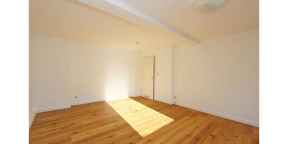 Etagenwohnung Kassel Bad Wilhelmshöhe - 3 Zimmer, 96 m&sup2;, 980&euro; | Angebot:25752444