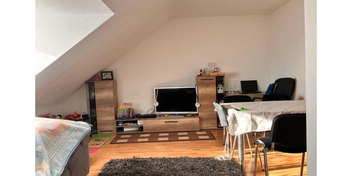 Dachgeschoßwohnung Kassel Südstadt - 1 Zimmer, 25 m&sup2;, 250&euro; | Angebot:24662810