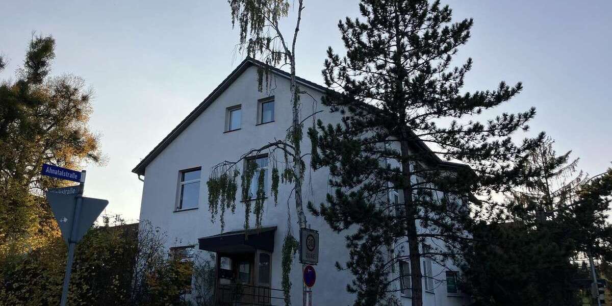 Etagenwohnung Kassel Harleshausen - 5 Zimmer, 145 m&sup2;, 1.380&euro; | Angebot:26186133