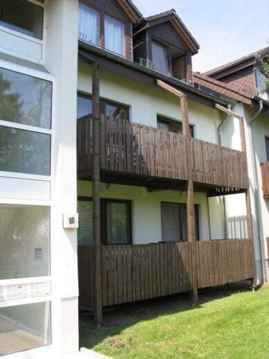 Ab 01.03.26 mgl. - 1 ZKB - im EG + Küchenzeile + Bad + Keller + Stellplatz + Balkon zimmer