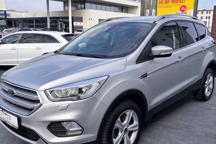 Ford Kuga 93.000 km 11.990 &euro; Kassel 34123