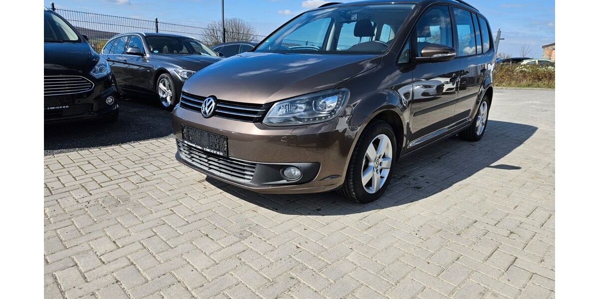 VW Touran 131.911 km 8.950 &euro; Calden 34379