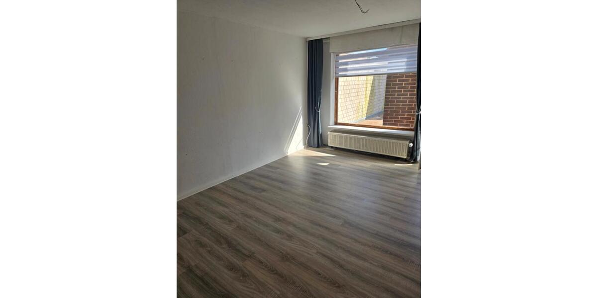 Dachgeschoßwohnung Ahnatal - 5.5 Zimmer, 155 m&sup2;, 1.050&euro; | Angebot:26337431
