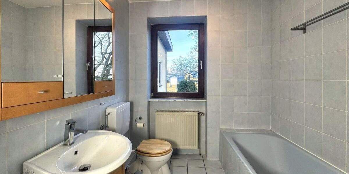 Lebensqualität pur: gepflegte 4-Zimmer-Wohnung mit Balkon in Bergparknähe 4 zimmer