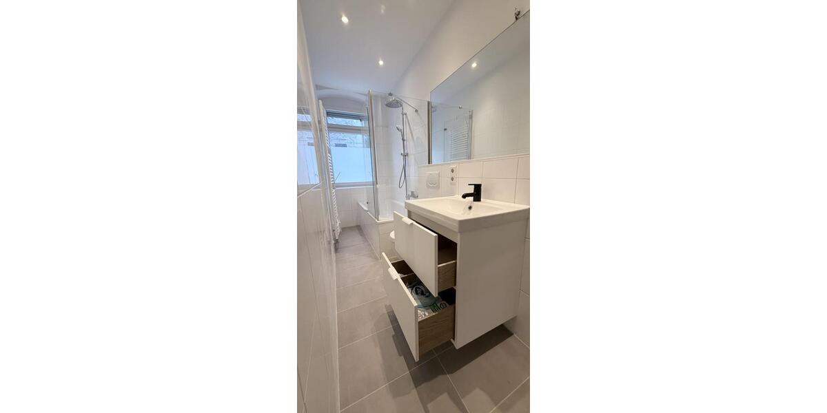 1A-Lage-Erstbezug Altbauwohnung 4-ZKB am Kirchweg 4 zimmer