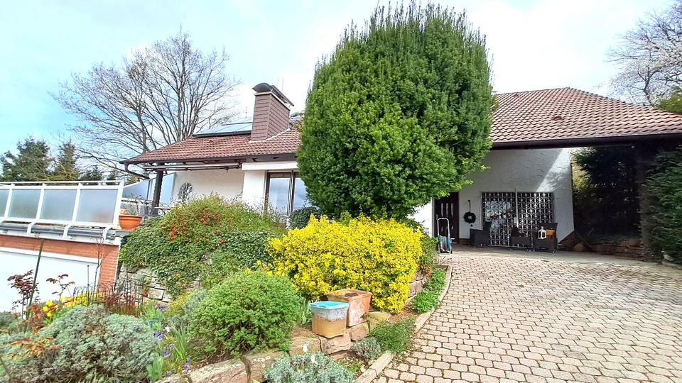 Einfamilienhaus Kaufungen - 8 Zimmer, 224 m&sup2;, 549.000&euro; | Angebot:26099652