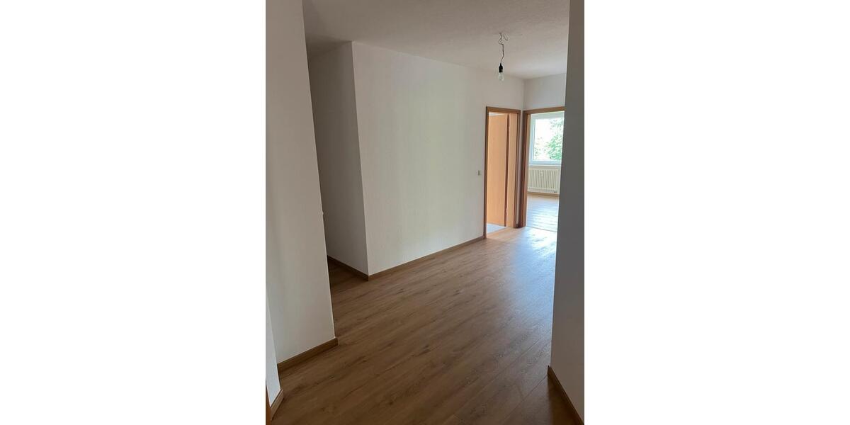 Erdgeschoßwohnung Felsberg - 3 Zimmer, 95 m&sup2;, 760&euro; | Angebot:25843147