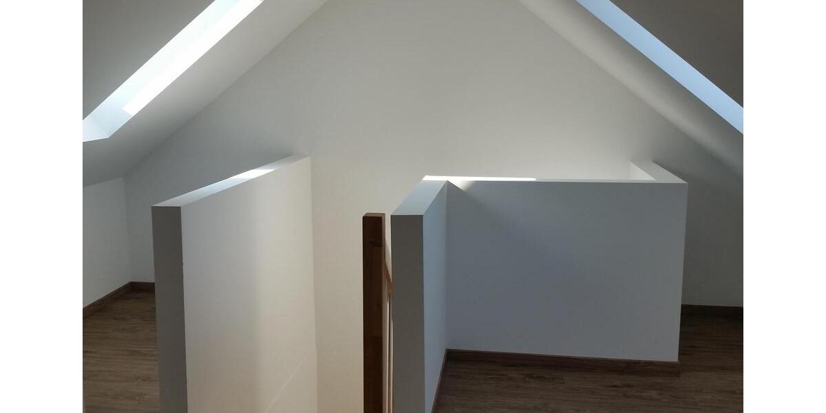 Dachgeschoßwohnung Kassel Harleshausen - 3 Zimmer, 102 m&sup2;, 1.530&euro; | Angebot:26462635