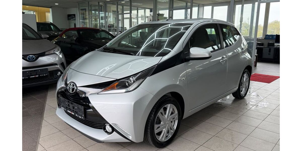 Toyota Aygo (X) 130.000 km 6.699 &euro; Niestetal 34266