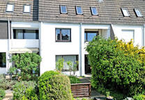 Mehr Platz: Reihenhaus in ruhiger und zentraler Ortslage von Harleshausen