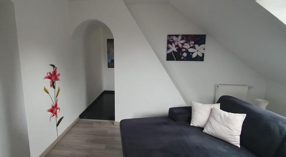 Dachgeschoßwohnung Kassel Fasanenhof - 4 Zimmer, 100 m&sup2;, 1.050&euro; | Angebot:25364393