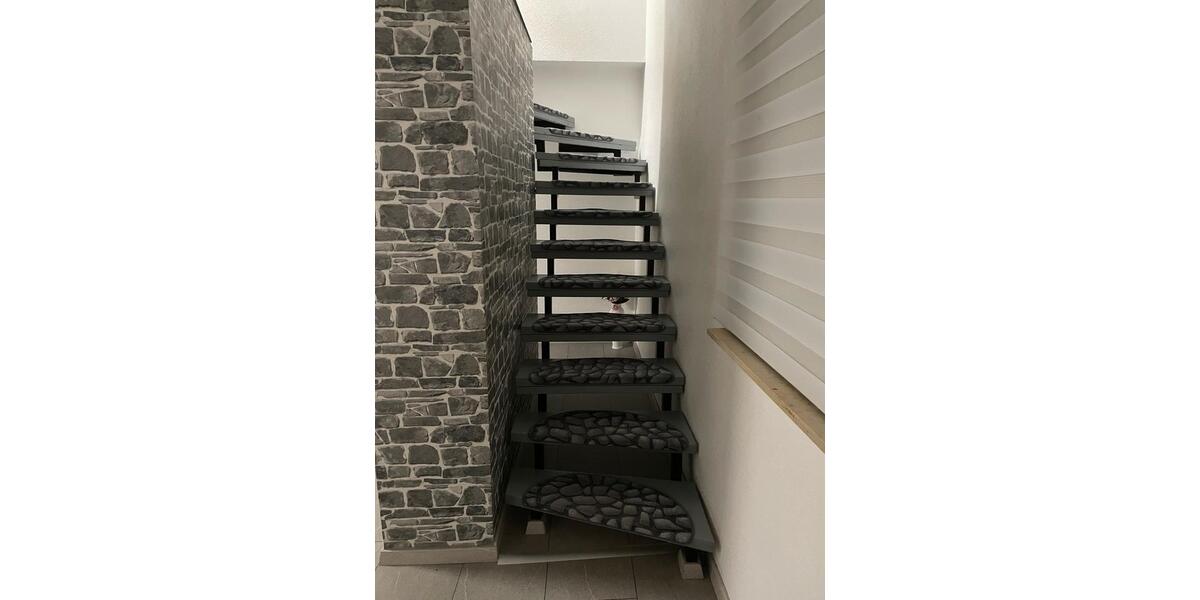 Einfamilienhaus Kassel Niederzwehren - 10 Zimmer, 190 m&sup2;, 390.000&euro; | Angebot:27214511