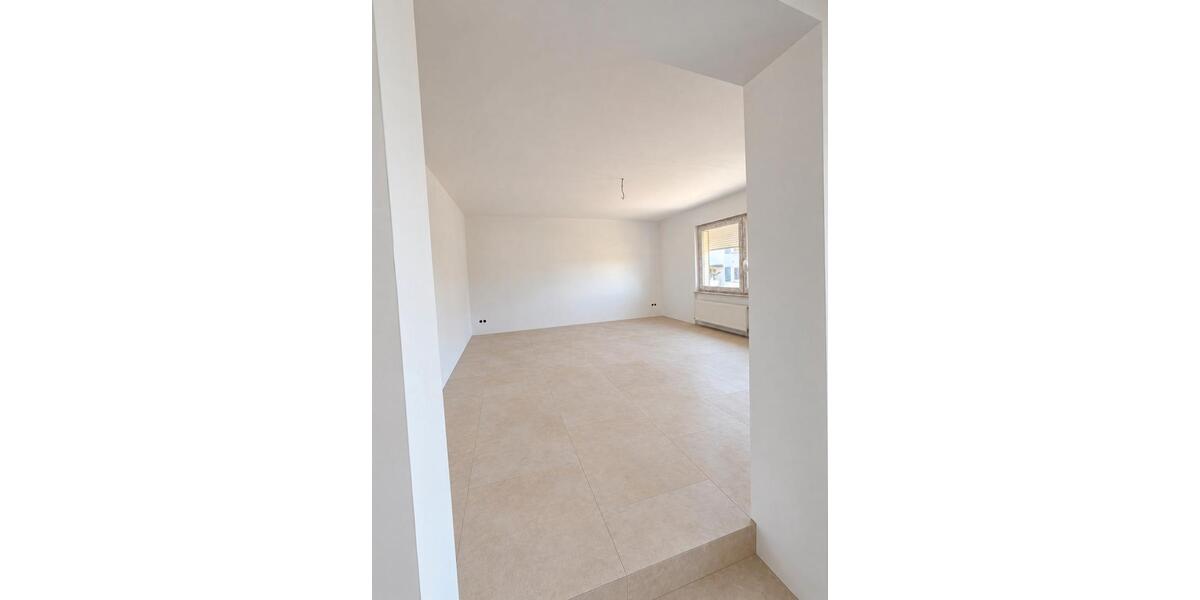 Etagenwohnung Habichtswald - 3 Zimmer, 90 m&sup2;, 900&euro; | Angebot:27626400
