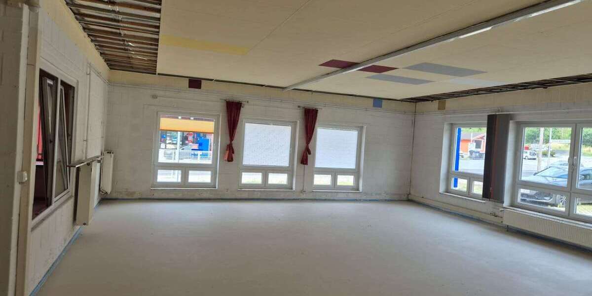 Einzelhandel in Hessisch Lichtenau 2.300 € 274.57 m² zimmer