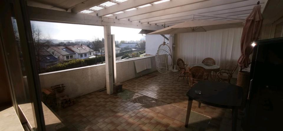 2 Familienhaus in ruhiger Hanglage 10 zimmer