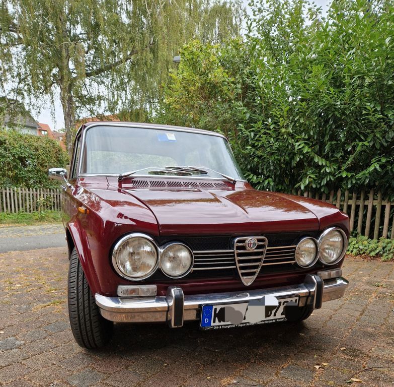 Alfa Romeo Giulia 7.600 km 13.400 € Kassel 34130