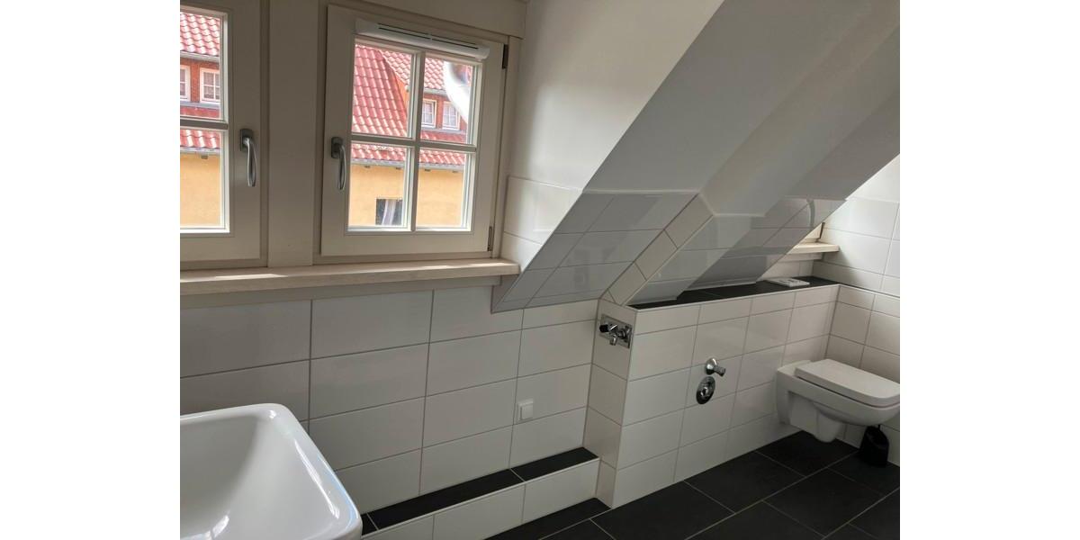 Dachgeschoßwohnung Kassel Harleshausen - 2 Zimmer, 44 m&sup2;, 436&euro; | Angebot:25336133