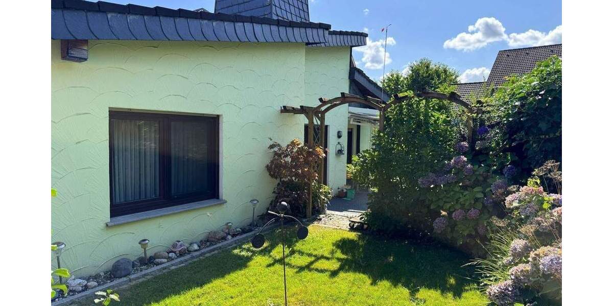 Einfamilienhaus Kaufungen Oberkaufungen - 4 Zimmer, 120 m&sup2;, 265.000&euro; | Angebot:25674118