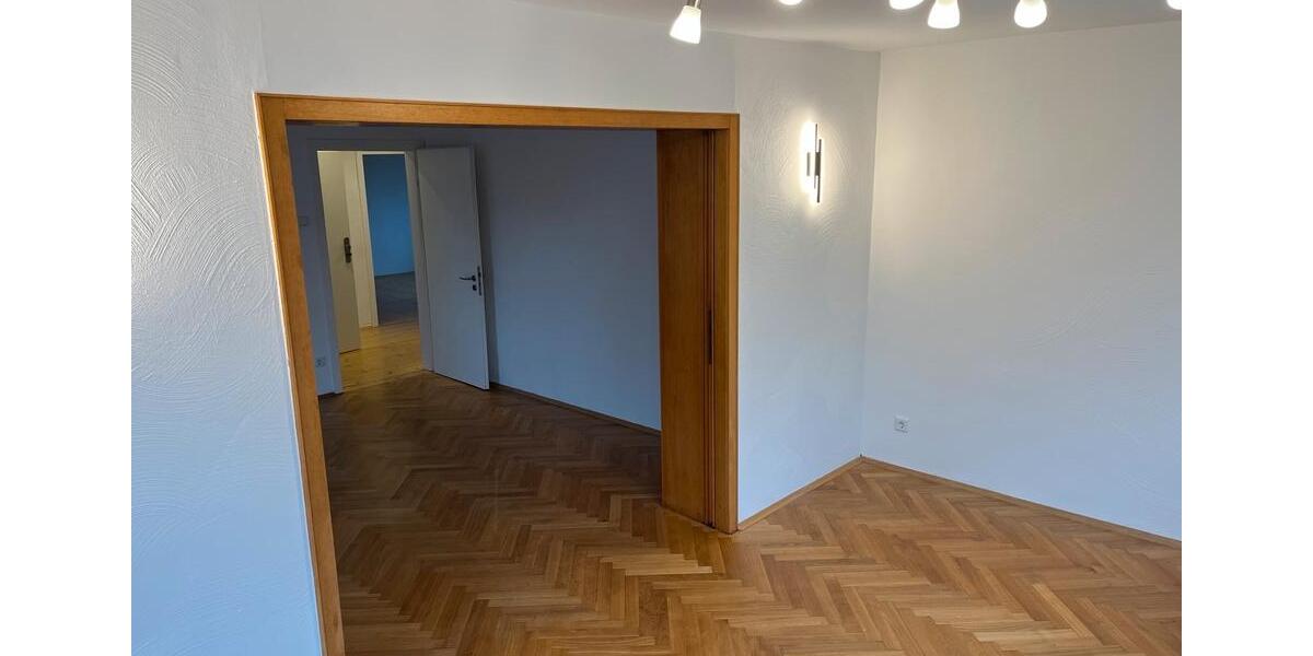 Etagenwohnung Niestetal - 5 Zimmer, 94 m&sup2;, 955&euro; | Angebot:24980066