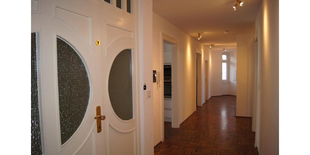 Etagenwohnung Kassel Vorderer Westen - 3 Zimmer, 142 m&sup2;, 2.000&euro; | Angebot:24570834