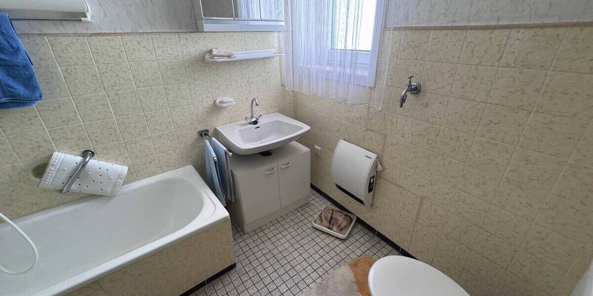 Einfamilienhaus Wolfhagen - 9 Zimmer, 210 m&sup2;, 159.000&euro; | Angebot:26657540