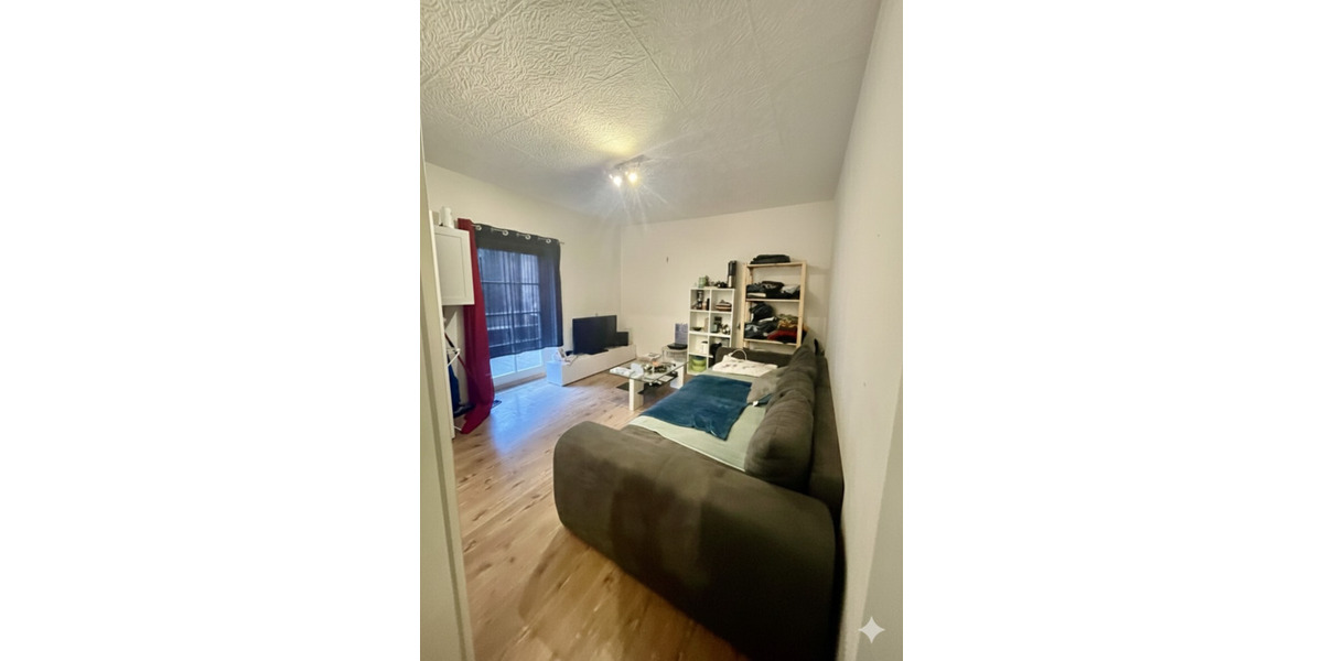 Ein Zimmer in einer drei Zimmerwohnung zu Vermieten 1 zimmer