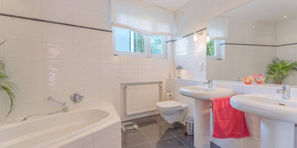 Etagenwohnung Kassel / Wilhelmshöhe Bad Wilhelmshöhe - 4 Zimmer, 141 m&sup2;, 550.000&euro; | Angebot:26189488