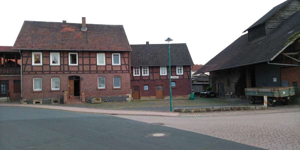 Einfamilienhaus Felsberg / Gensungen Gensungen - 10 Zimmer, 253 m&sup2;, 348.000&euro; | Angebot:22941156