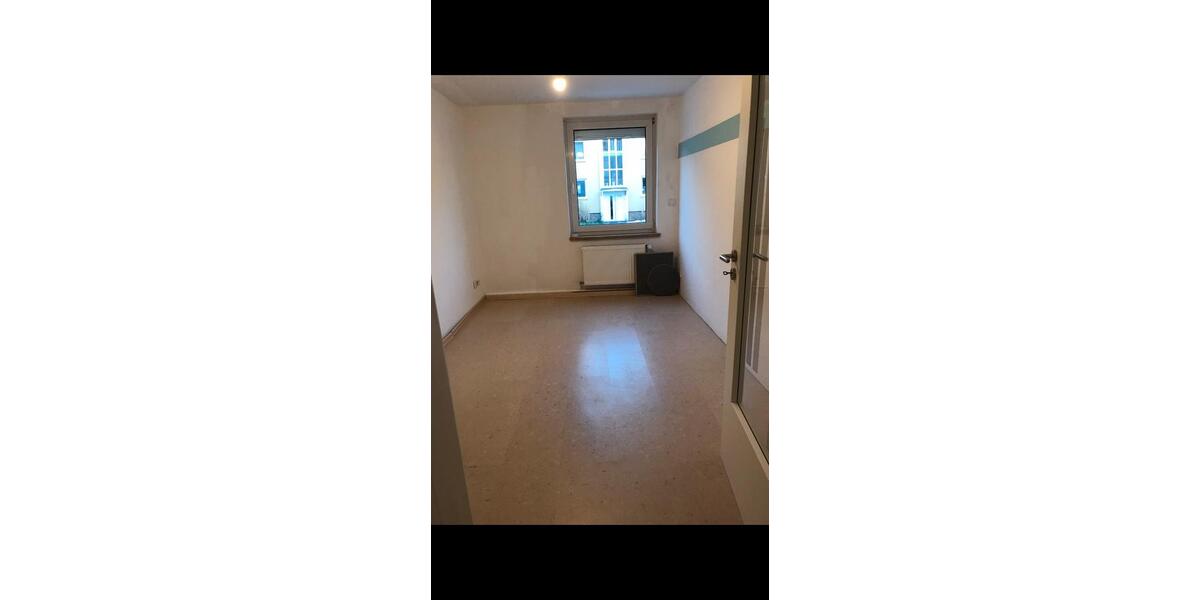 Hochparterre Kassel Bettenhausen - 7 Zimmer, 105 m&sup2;, 1.207&euro; | Angebot:26197318