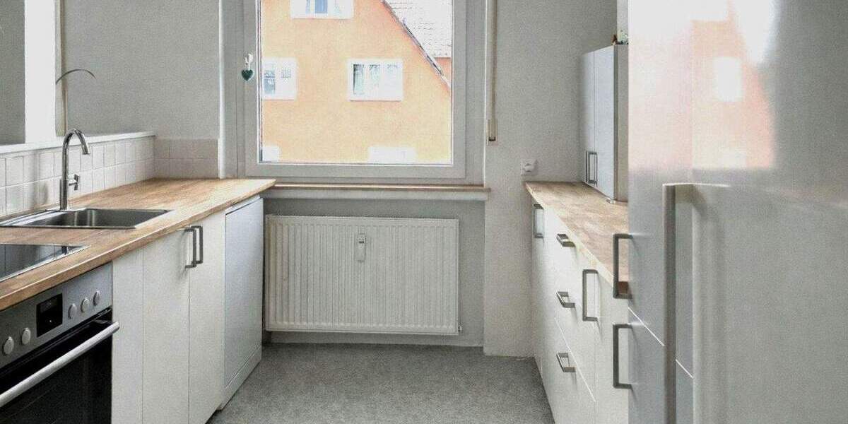 Sehr schöne 4-5-Zimmerwohnung mit großem Balkon in Kassel-Harleshausen 4 zimmer