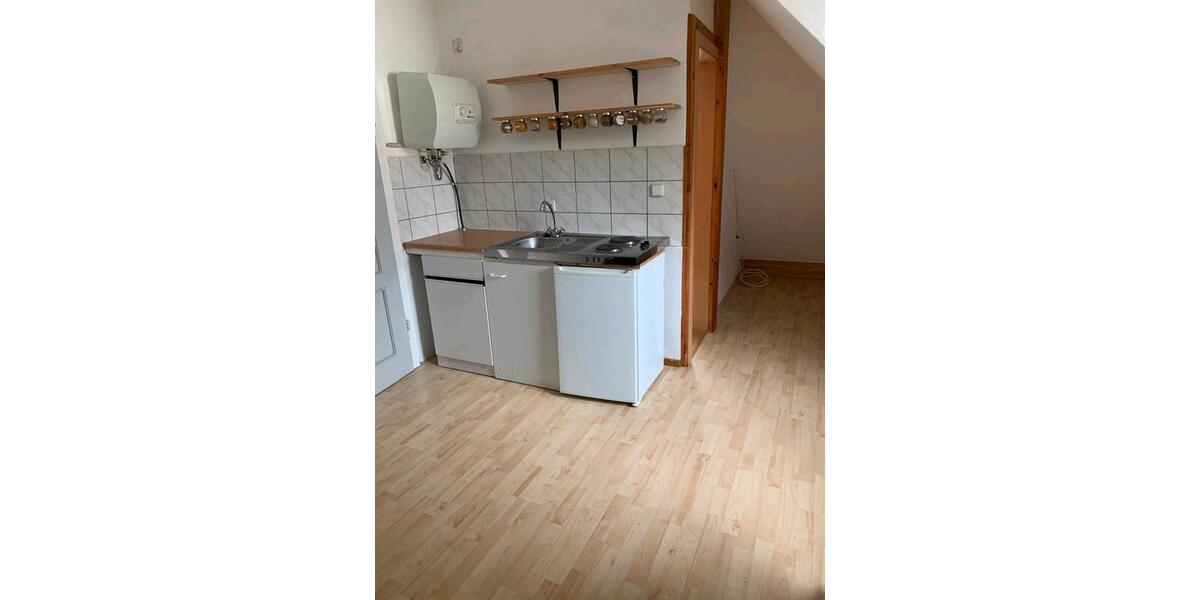 Dachgeschoßwohnung Kassel Bad Wilhelmshöhe - 1 Zimmer, 18 m&sup2;, 250&euro; | Angebot:26422089