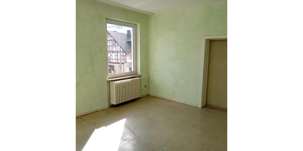 Etagenwohnung Kassel Niederzwehren - 5 Zimmer, 120 m&sup2;, 600&euro; | Angebot:26375812