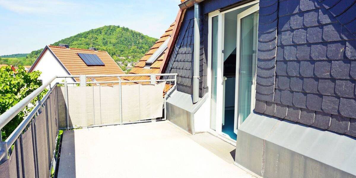 Tolle renovierte 5 Zimmer Dachgeschosswohnung inkl. Einbauküche, historisches saniertes Gebäude, 4 Parteien 5 zimmer