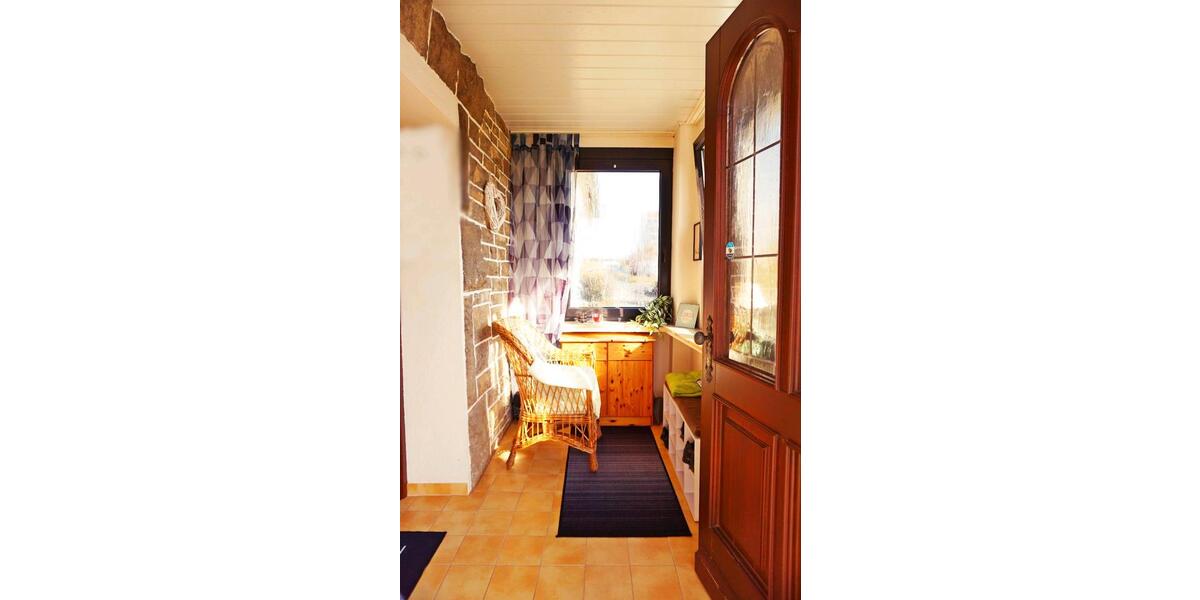 Mehrfamilienhaus, Wohnhaus Breuna - 9 Zimmer, 260 m&sup2;, 365.000&euro; | Angebot:27119484