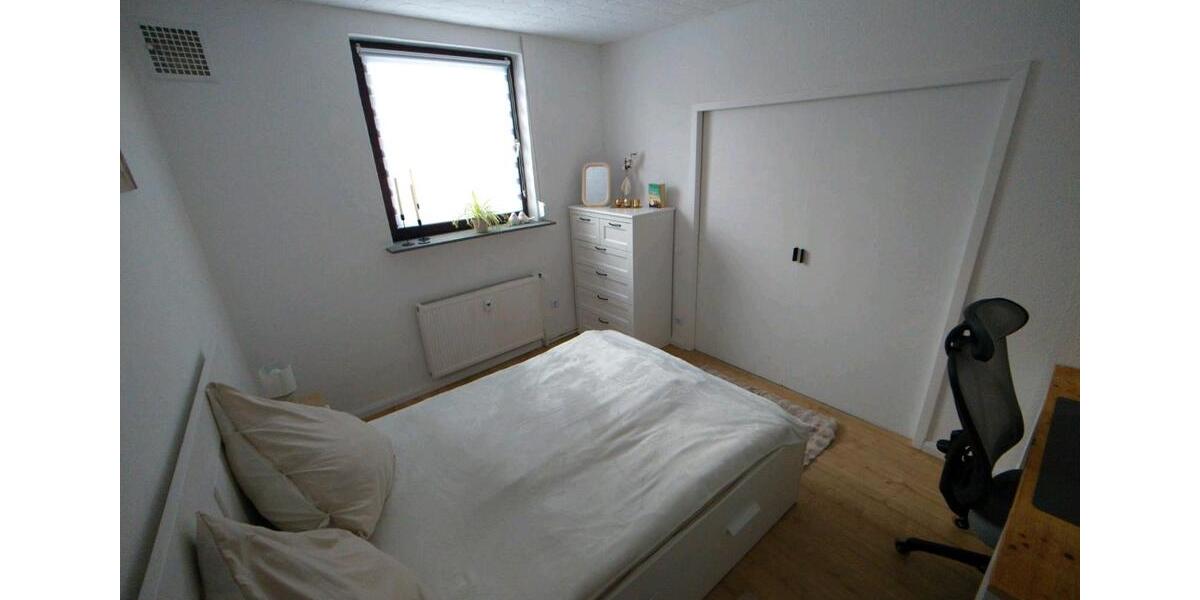 Etagenwohnung Kassel Niederzwehren - 2 Zimmer, 38 m&sup2;, 90&euro; | Angebot:24788535
