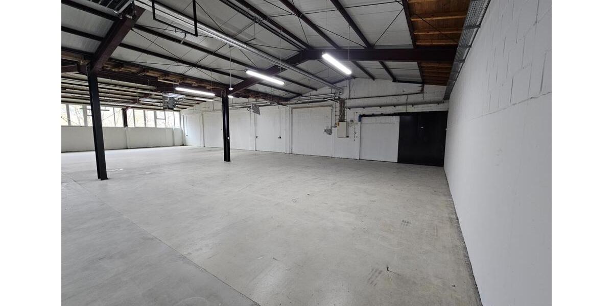 Gewerbefläche Produktion Halle Lagerfläche Büro zimmer