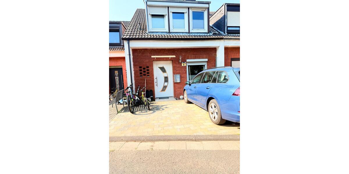 Reihenhaus Calden - 6 Zimmer, 125 m&sup2;, 220.000&euro; | Angebot:27224517