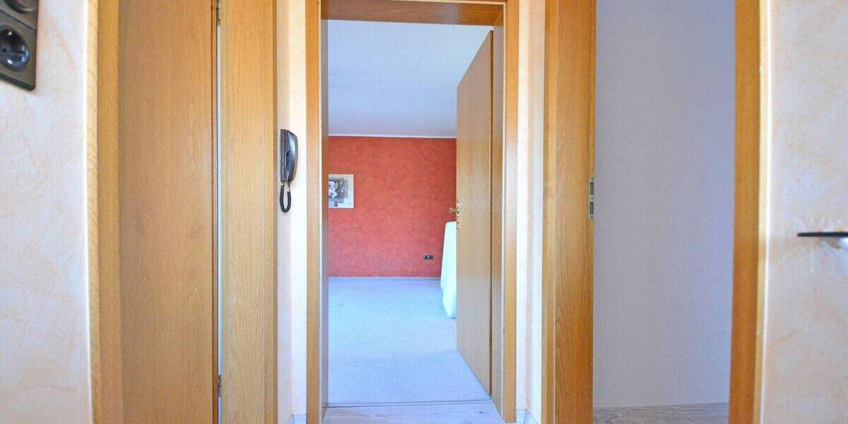 Mehrfamilienhaus, Wohnhaus Hofgeismar / Hombressen Hombressen - 9 Zimmer, 245 m&sup2;, 300.000&euro; | Angebot:26851776