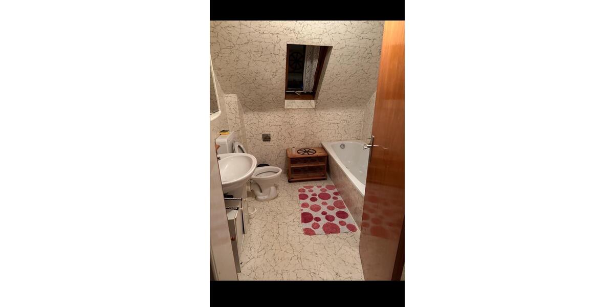 Dachgeschoßwohnung Spangenberg - 3 Zimmer, 65 m&sup2;, 600&euro; | Angebot:25098062