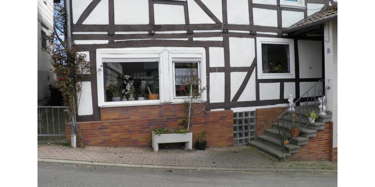 Einfamilienhaus Felsberg - 5 Zimmer, 260 m&sup2;, 89.000&euro; | Angebot:26165116