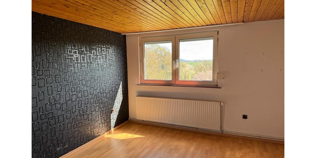 Dachgeschoßwohnung Edermünde - 4 Zimmer, 81 m&sup2;, 650&euro; | Angebot:26129450