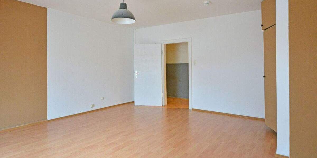 Etagenwohnung Kassel Mitte - 2 Zimmer, 63 m&sup2;, 150.000&euro; | Angebot:25735167