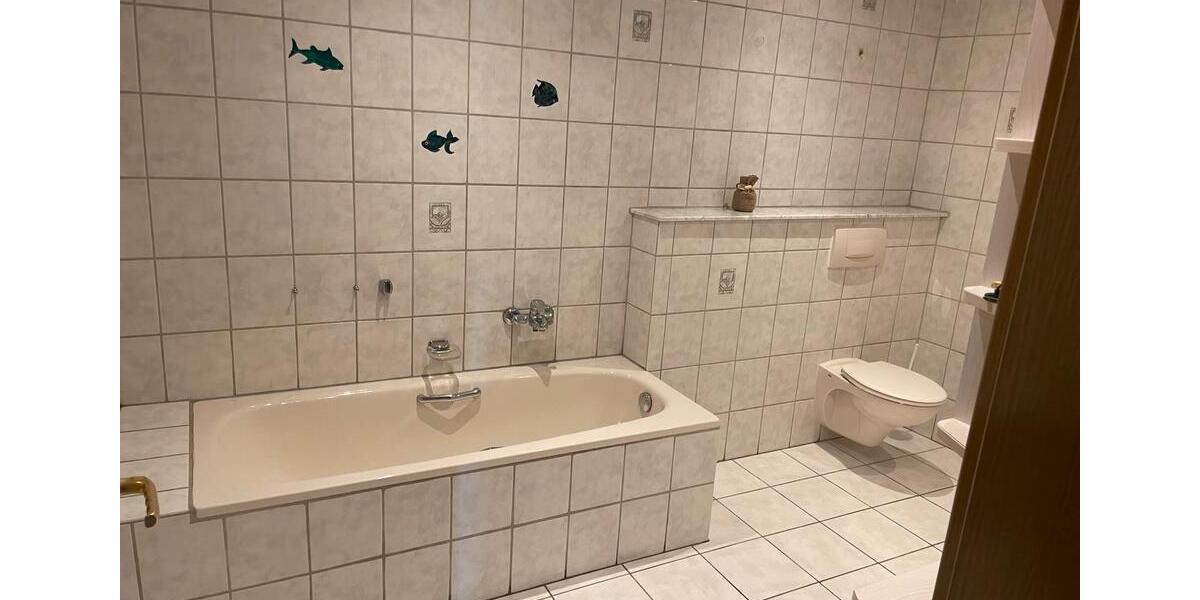 Einfamilienhaus Grebenstein - 6 Zimmer, 240 m&sup2;, 1.500&euro; | Angebot:23847216